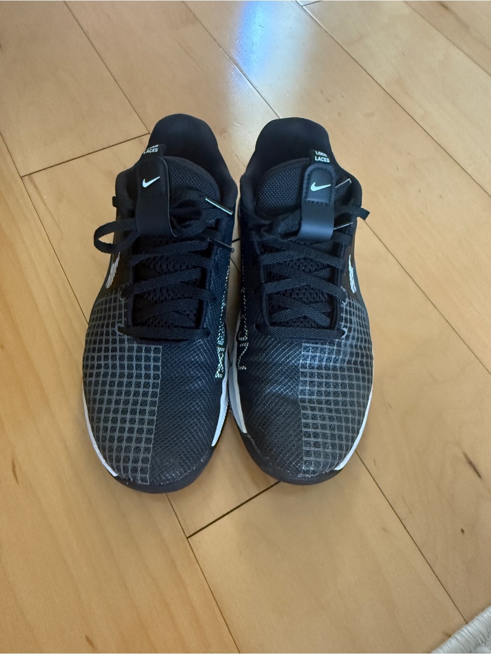Nike Women’s Black Performance Metcons - Size 9 - Picture 3 of 8
